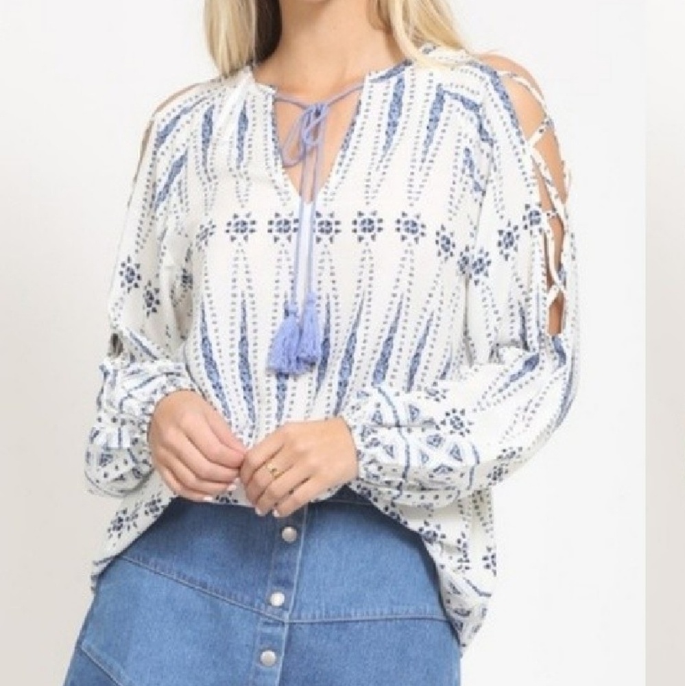 AVERIL Blouse Tunic Length Cut Out Neck Lace Up Sleeves Blue Geo Print S & M NWT